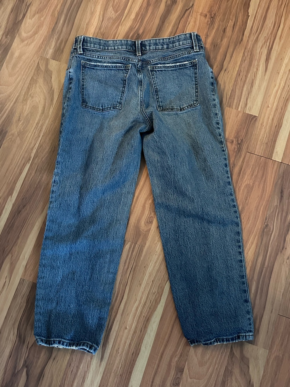 Ingrid & Isabel Vintage Straight Medium Blue Maternity Jeans - Picture 5 of 6